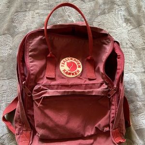 fjallraven kanken backpack red